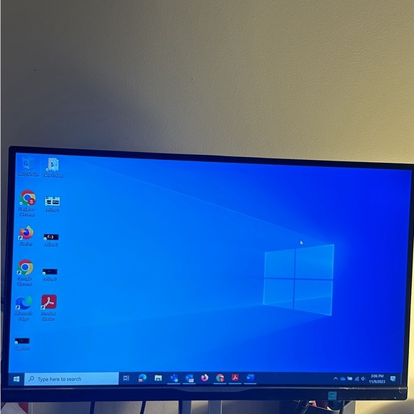 Selling a Phillips brilliance 258B monitor